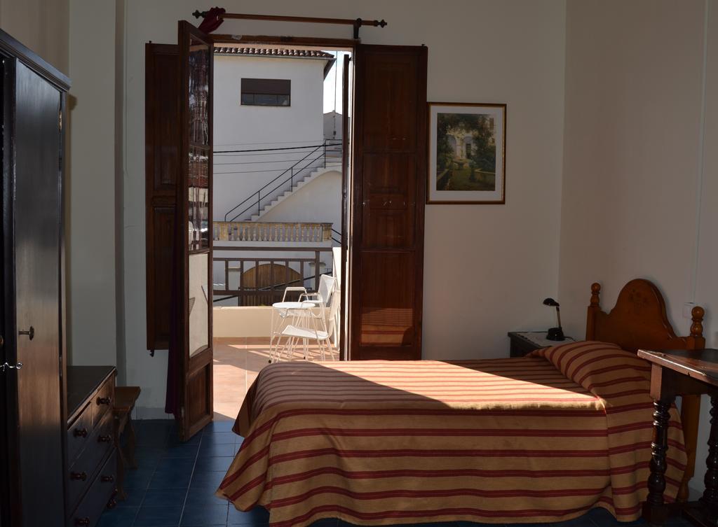La Mimosa Guesthouse Palma di Maiorca Camera foto